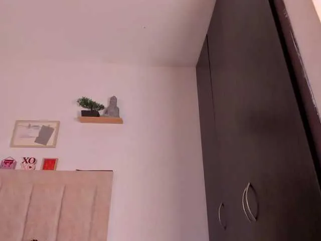 Live sex webcam photo for Avaline-blanc #290934955