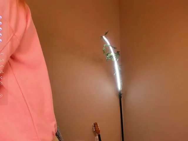 Live sex webcam photo for AvelinKkk #277375650