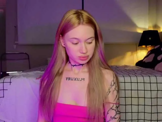 Live sex webcam photo for AvelinKkk #290363073