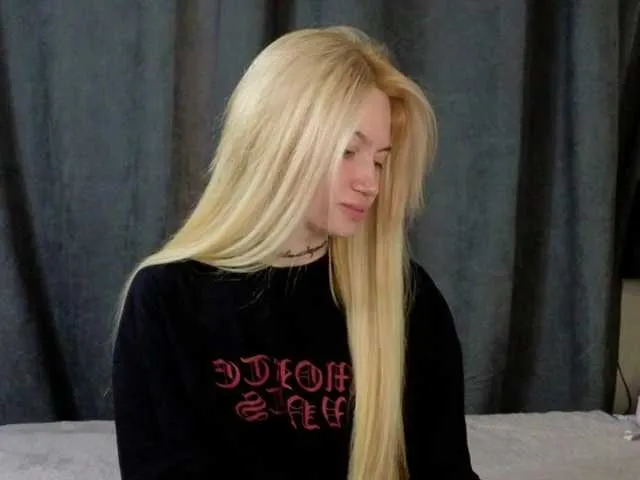 Live sex webcam photo for AvelinKkk #290951470