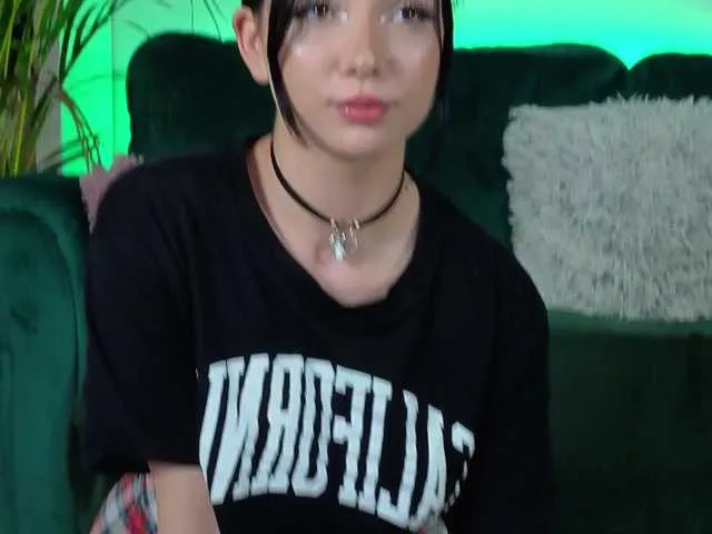 Live sex webcam photo for AveryWillow #291931000