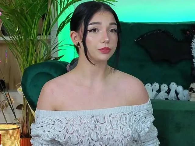 Live sex webcam photo for AveryWillow #292153559