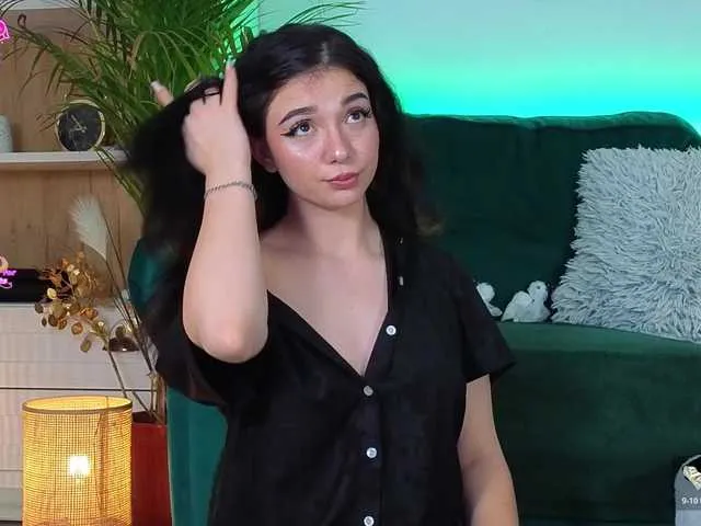 Live sex webcam photo for AveryWillow #292254277