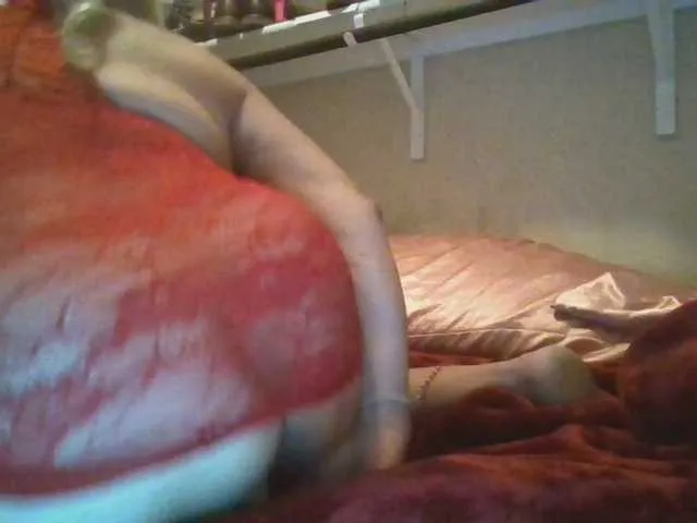 Live sex webcam photo for Averyjayxxx #276078929