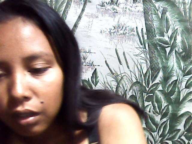 Live sex webcam photo for AvotraBunny #276352215