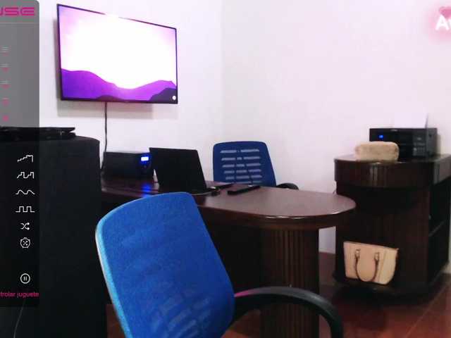 Live sex webcam photo for AvrilCam #274430656