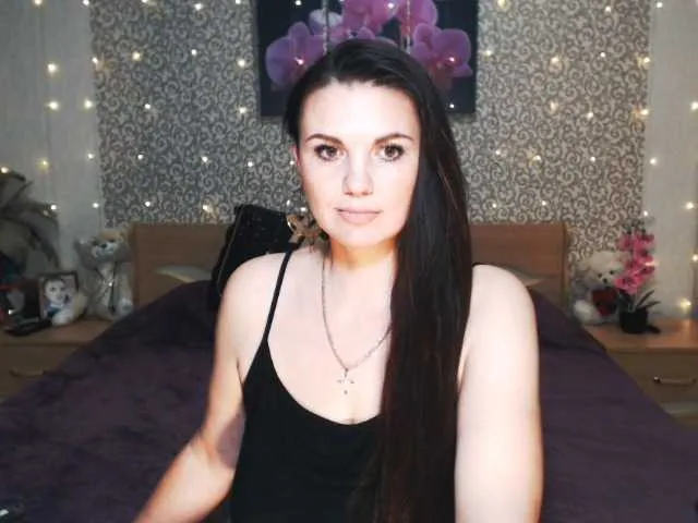 Live sex webcam photo for AwesomeValen #278114800