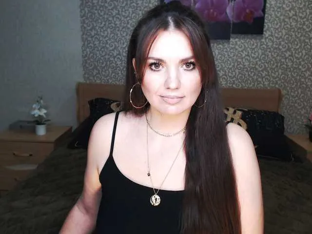 Live sex webcam photo for AwesomeValen #290913579