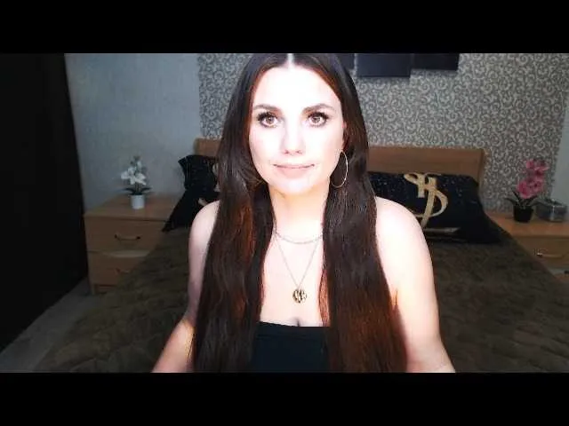 Live sex webcam photo for AwesomeValen #291004760