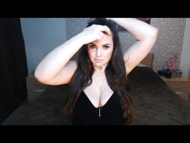 Live sex webcam photo for AwesomeValen #291830329