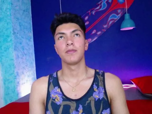 Live sex webcam photo for Axel-Roous #276244876