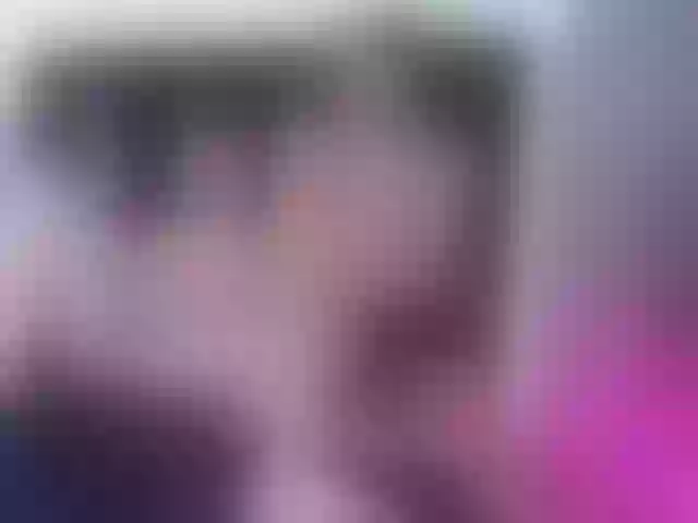 Live sex webcam photo for Axel-n-Alexia #276800911