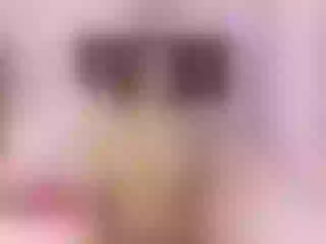 Live sex webcam photo for Axel-n-Alexia #277810917