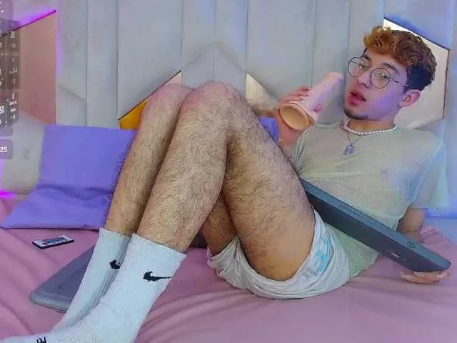 Live sex webcam photo for Axel-tay #291323313