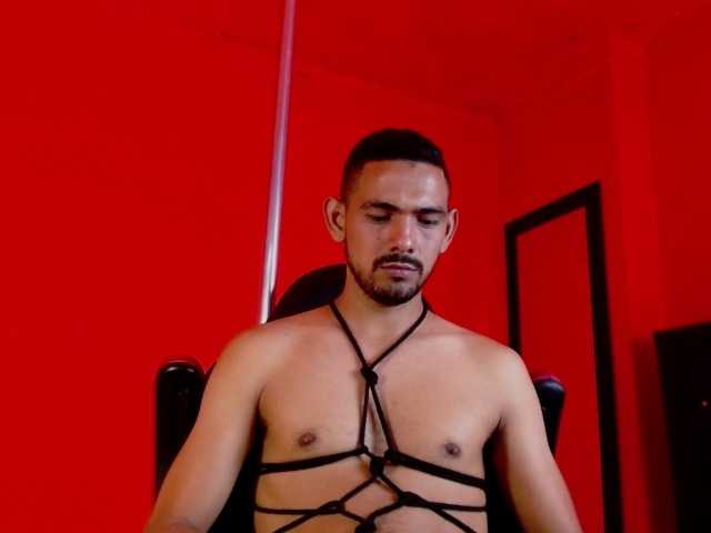 Live sex webcam photo for AxelCurtis11 #276582912