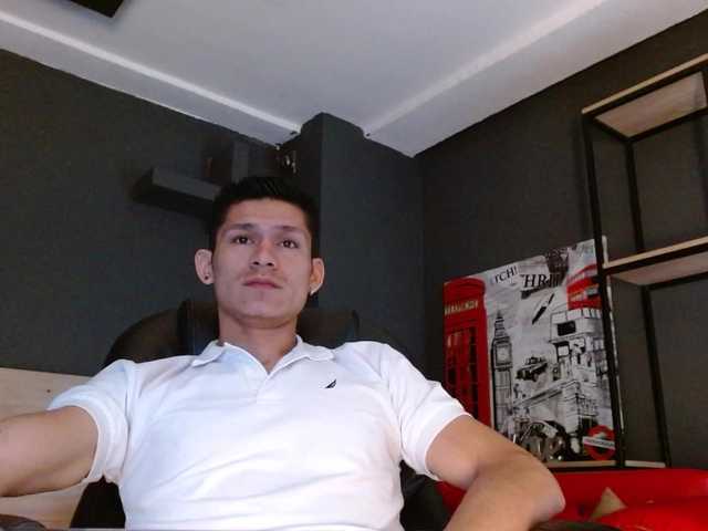 Live sex webcam photo for AxelMorries #276991290