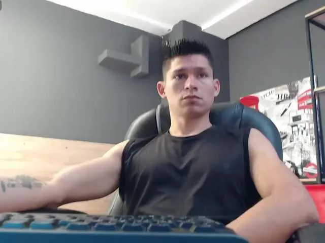 Live sex webcam photo for AxelMorries #277110731