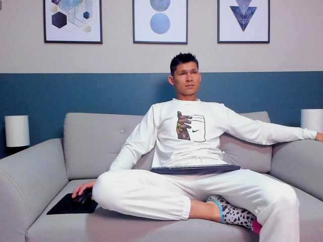 Live sex webcam photo for AxelMorries #277236410