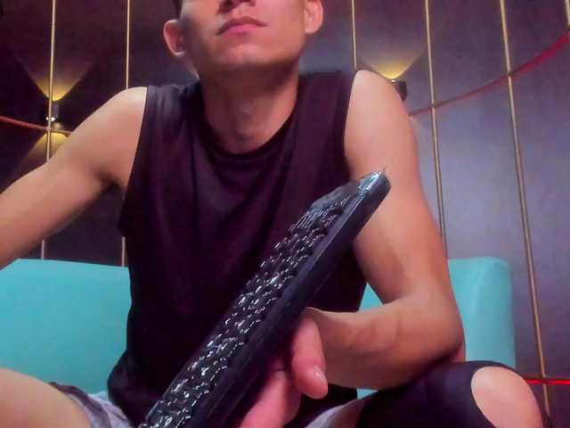 Live sex webcam photo for AxelMorries #277243542