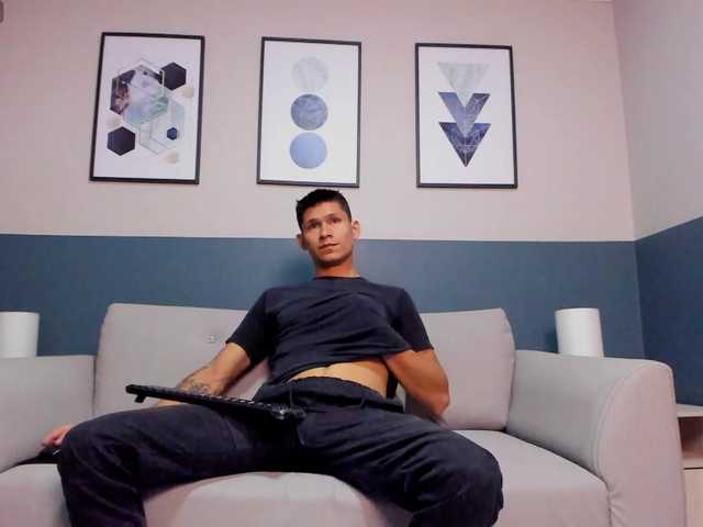 Live sex webcam photo for AxelMorries #277249773