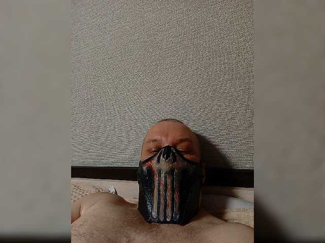 Live sex webcam photo for AxxeL-3 #276480435