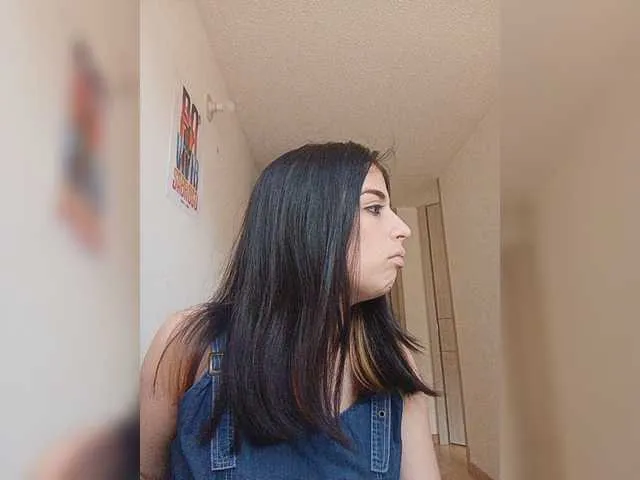 Live sex webcam photo for Ayahornys #275113365