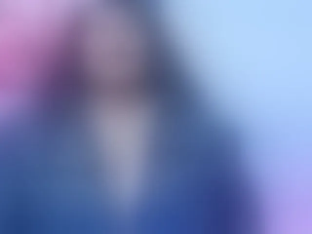 Live sex webcam photo for Ayliinn #294175284