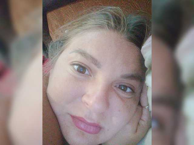 Live sex webcam photo for Ayrina69 #275630857