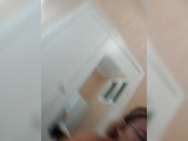 Live sex webcam photo for Ayrina69 #276167612