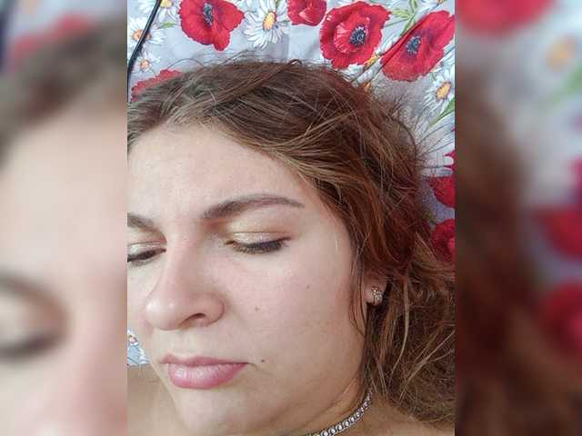 Live sex webcam photo for Ayrina69 #276634794