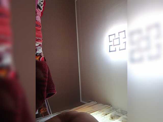 Live sex webcam photo for Ayrina69 #276645953