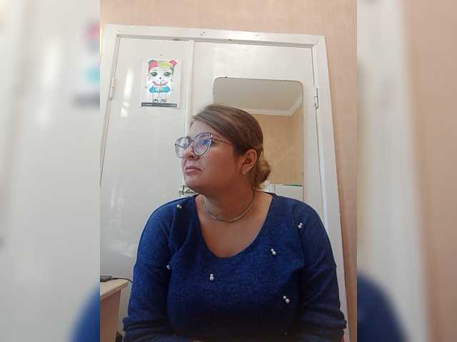 Live sex webcam photo for Ayrina69 #276674200