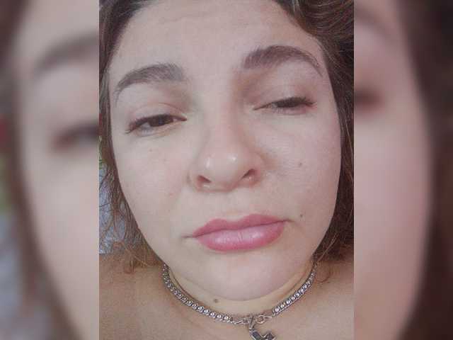 Live sex webcam photo for Ayrina69 #276681868