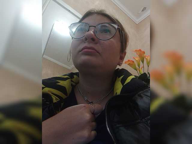 Live sex webcam photo for Ayrina69 #276717297