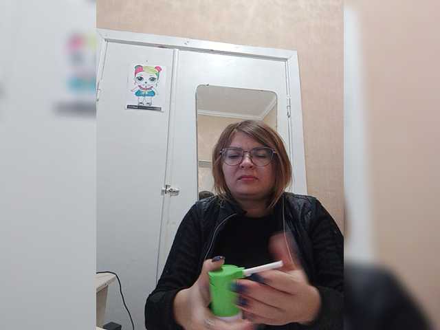 Live sex webcam photo for Ayrina69 #276750468