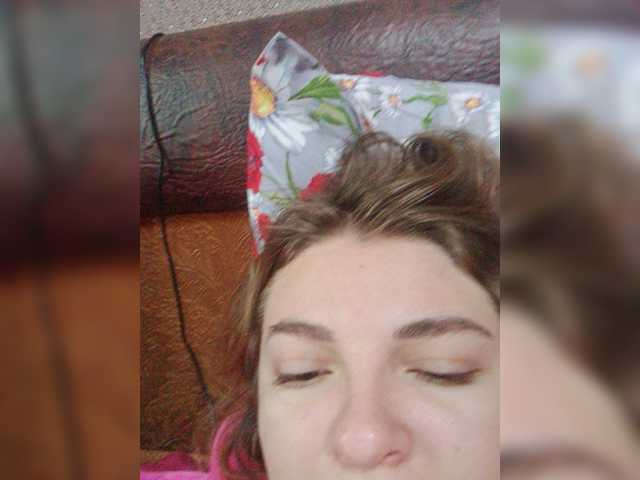 Live sex webcam photo for Ayrina69 #276781188