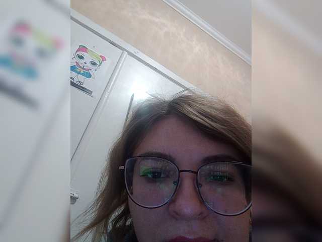 Live sex webcam photo for Ayrina69 #276996612