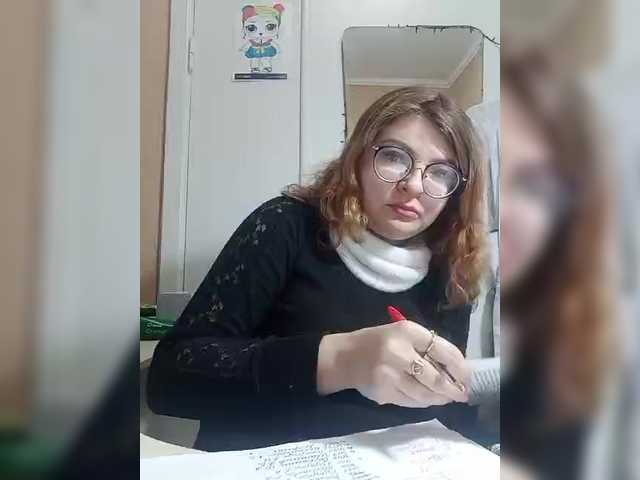 Live sex webcam photo for Ayrina69 #290399272