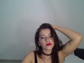 Live sex webcam photo for Azaleeax #183995657