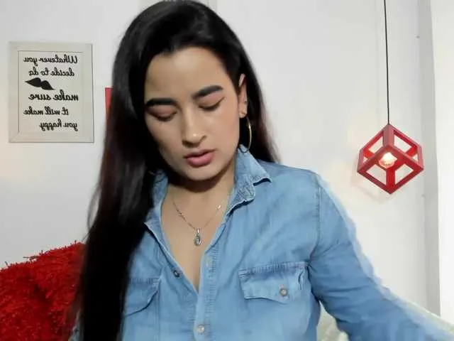 Live sex webcam photo for AzaliaPalacio #272502624