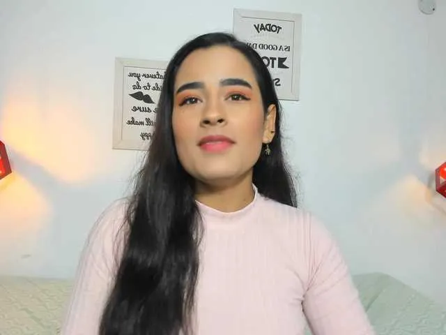 Live sex webcam photo for AzaliaPalacio #272595642