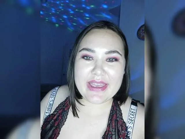 Live sex webcam photo for AzizaRed #274274775