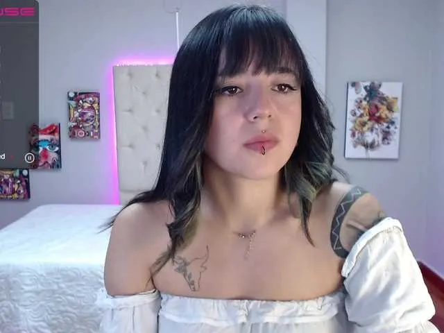 Live sex webcam photo for Azul69- #272136606