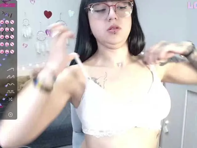 Live sex webcam photo for Azul69- #272587637