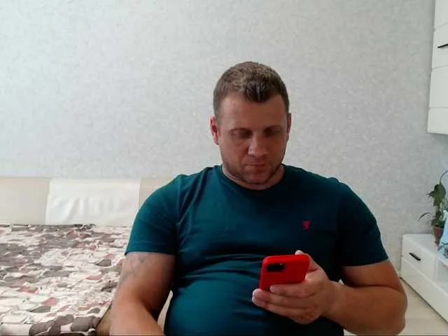 Live sex webcam photo for B-L-O-N-D #291417719