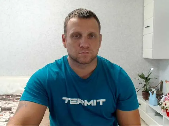 Live sex webcam photo for B-L-O-N-D #291608695