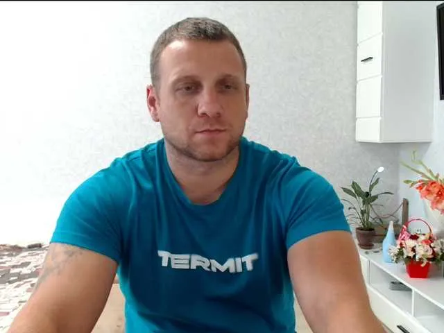 Live sex webcam photo for B-L-O-N-D #291615842