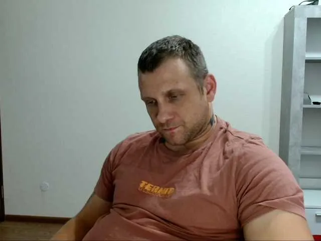 Live sex webcam photo for B-L-O-N-D #292033916