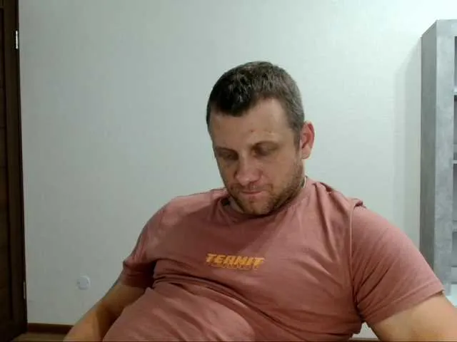 Live sex webcam photo for B-L-O-N-D #292054996