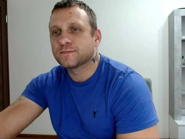 Live sex webcam photo for B-L-O-N-D #292088080